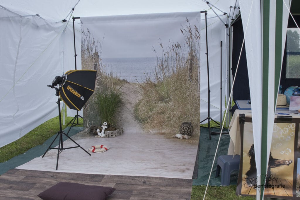 Mobiles Studio mi Strandhintergrund